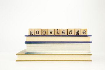 幼儿园小班教案《认识水果》