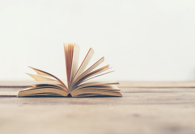 全英语中秋节手抄报嫦娥玉兔